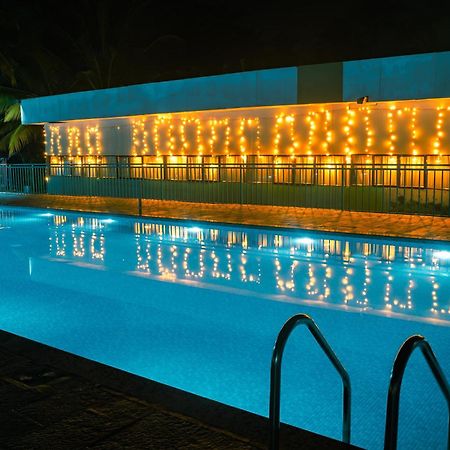 มันโร ไอส์แลนด์ เลค รีสอร์ต Hotel Mundrothuruth ภายนอก รูปภาพ